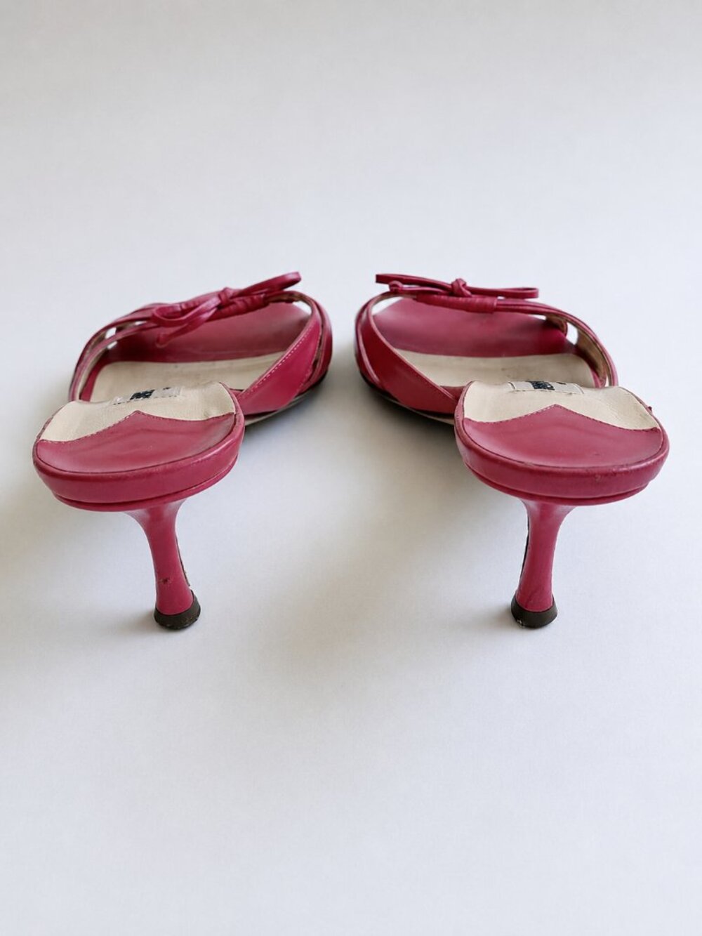 Vintage 2000s Jimmy Choo open toe sandal kitten heel Raspberry Pink Leather Bow - Picture 4 of 8
